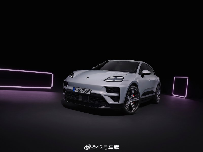 保时捷纯电 Macan 今晚全球首秀，用保时捷造型设计副总裁毛迈恪的话说，全新 Macan 第一眼看上去就非常明显是一辆保时捷，一辆 Macan。配图