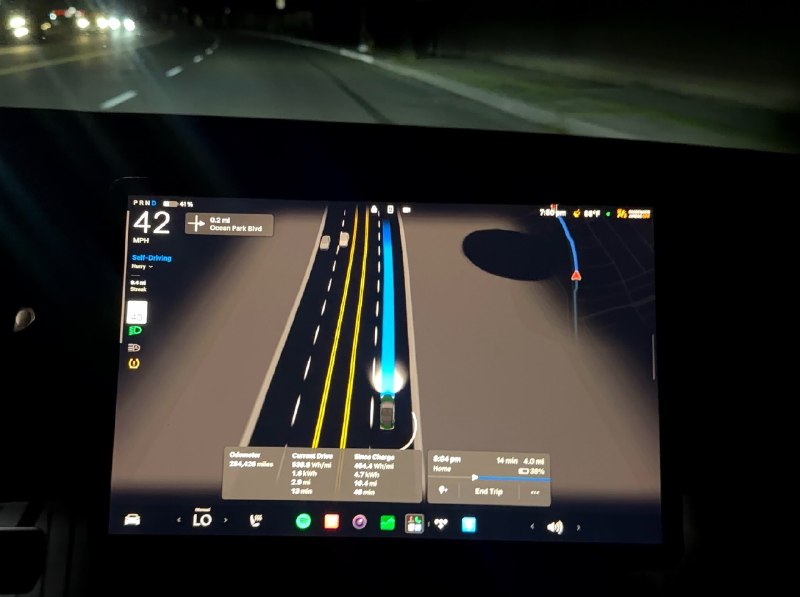Tesla Oracle 梳理 FSD v14.2 Lite 向 HW3 老车推送进展配图