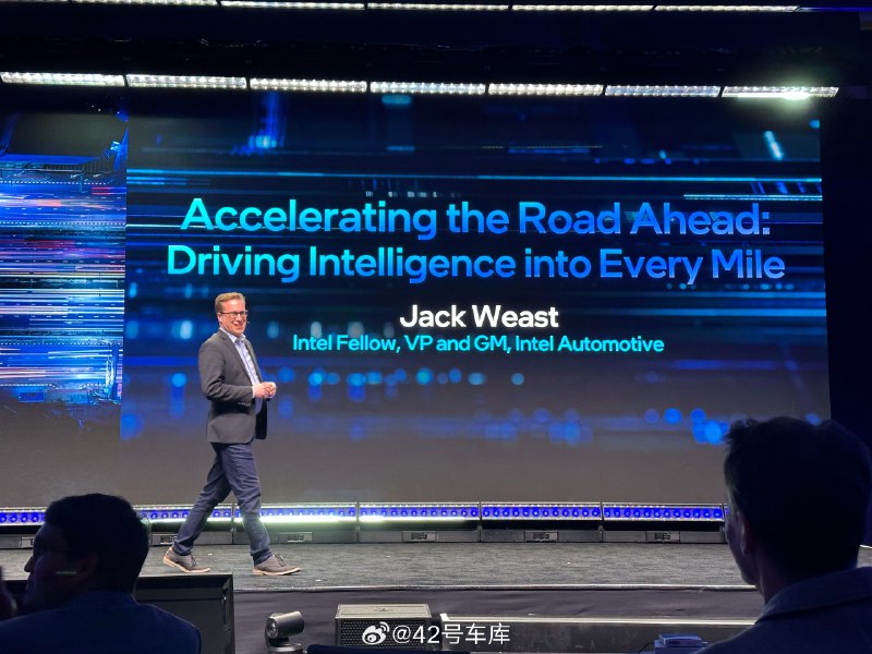 Intel 正式进军汽车业务了。配图