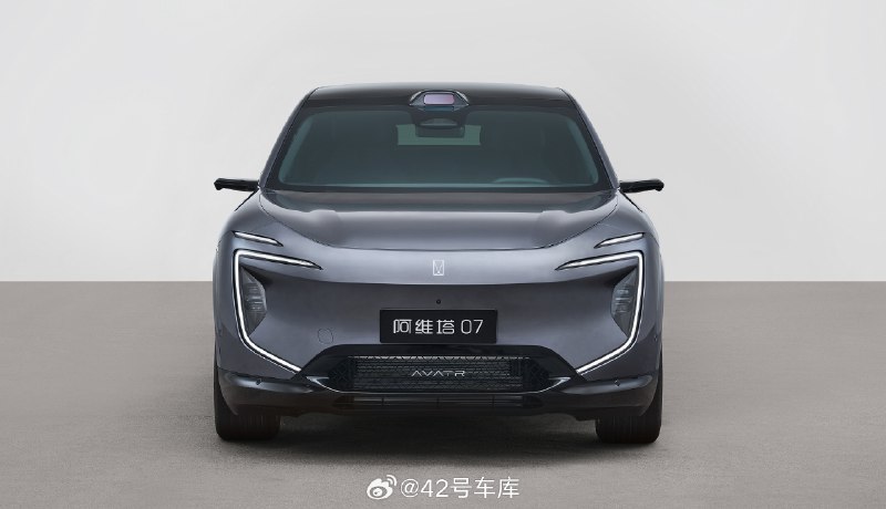 再来一波阿维塔 07 的官图。配图