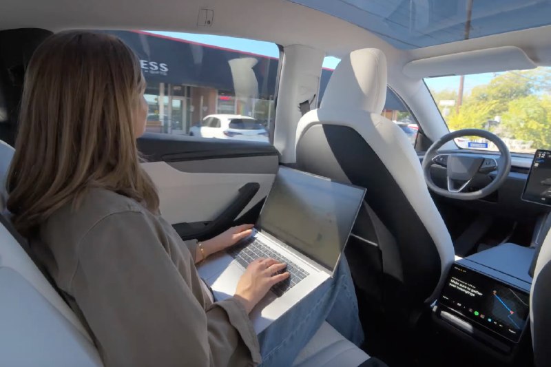 特斯拉Robotaxi服务扩展至达拉斯与休斯顿配图