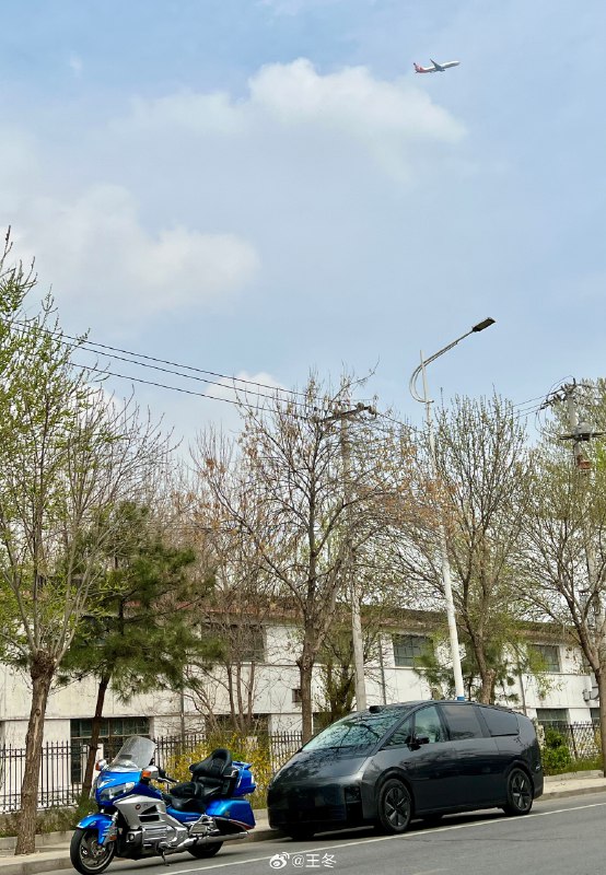 第一眼是 3 种，思考片刻后是 4 种。 #新能源汽车##42how#配图