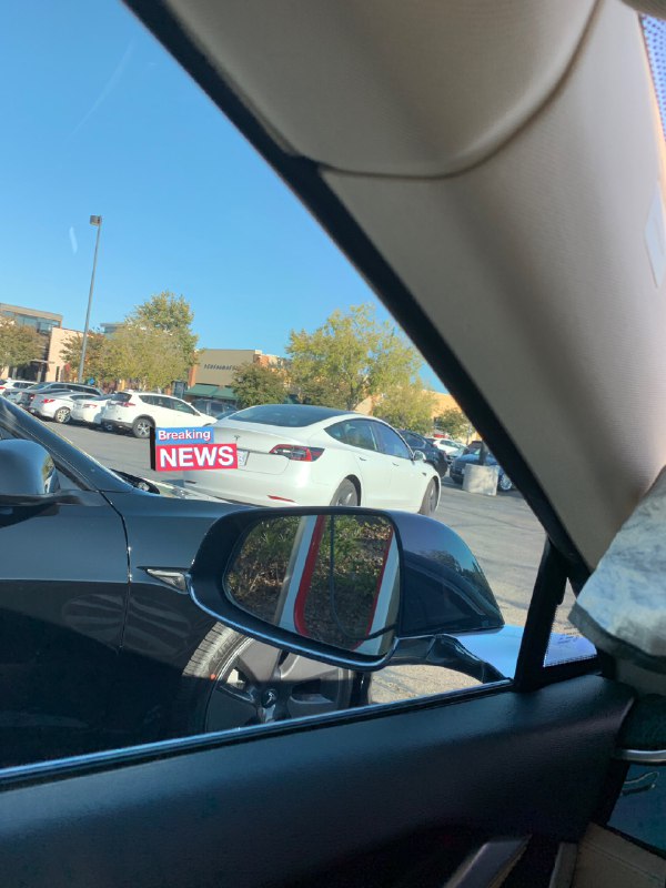 When I was at a Supercharger today, I saw quite a few new Teslas. The 2 next to me & the white one trying to back into its charging spot all carry temporary license plates. Q3 should be another record-breaking quarter. https://twitter.com/i/web/status/1682252516472553472 https://t.co/Lb8sto4Iyc配图