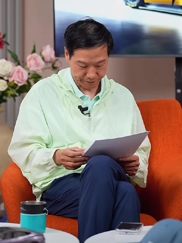 造车是真苦啊，这个画面看着雷总老了好多啊。视频封面