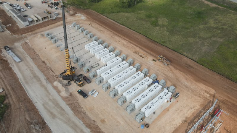 Megapack installation continues at Giga Texas https://t.co/yetGzfrh2G配图