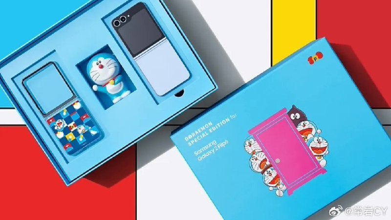 三星推出了哆啦 A 梦限量版 Galaxy Z Flip6。配图
