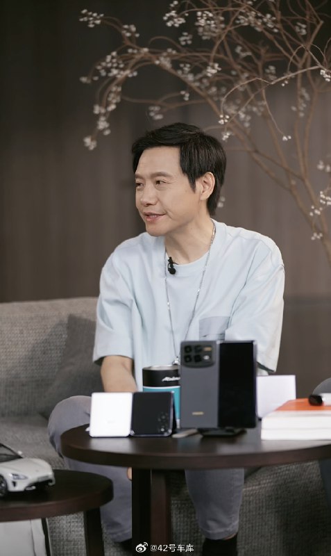 雷军在返场直播中透露的信息：配图