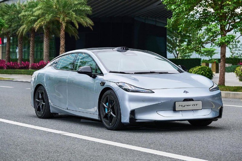Re @CStyles45 @WholeMarsBlog Doesn't really look like the new Model 3. https://twitter.com/BLKMDL3/status/1688995988084862976?s=20配图