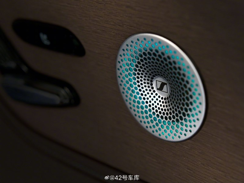smart 精灵 5 号将成为 smart 旗下首款搭载森海塞尔音响系统的车型。配图