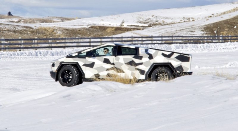NEWS: Cybertruck spotted winter testing again.配图