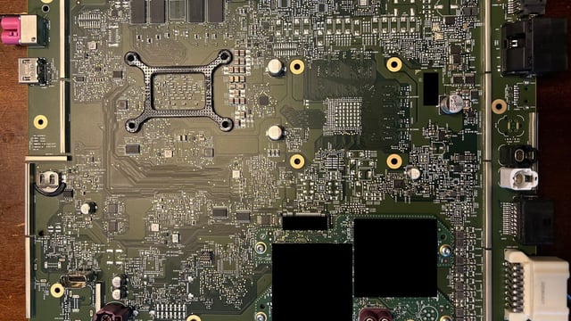 Tesla Model Y Hardware 4 Teardown Reveals Cheaper Ram, Missing GPU and Camera Connectors配图