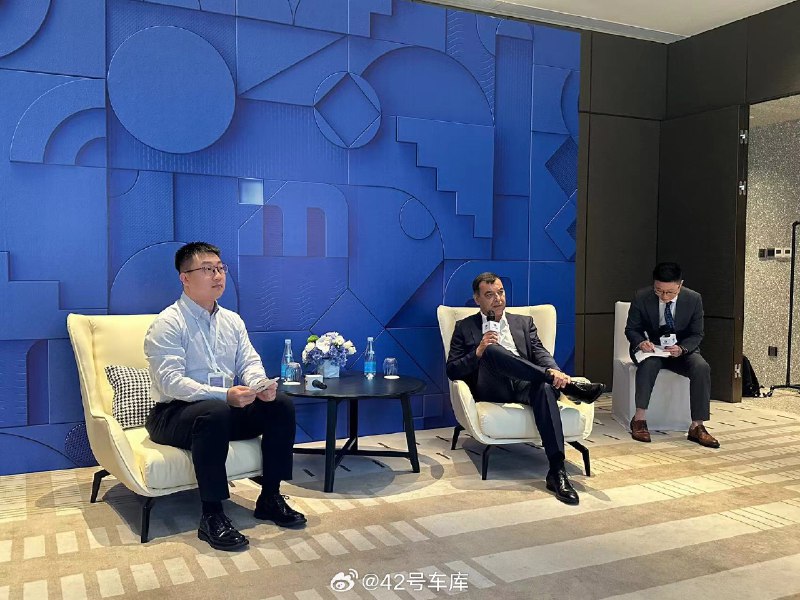 Mobileye CEO Amnon Shashua 在接受我们采访时表示：配图