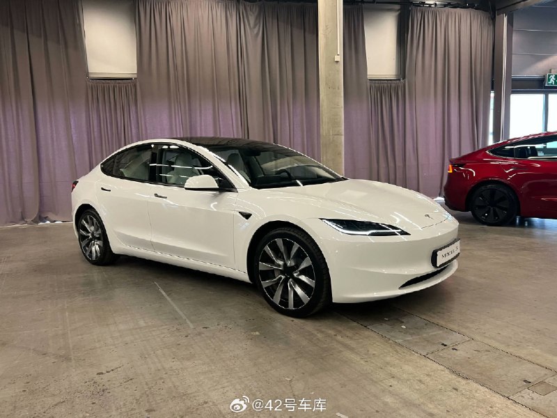 #特斯拉新款Model3正式发布#配图