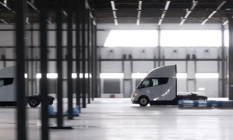 特斯拉用Cybertruck电池设计缓解Semi生产挑战配图