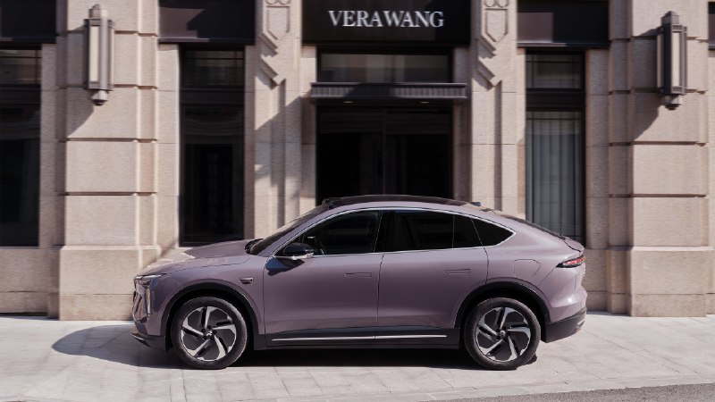 这颜色咋不给ET5呢，糖豆工厂搞起来啊！配图