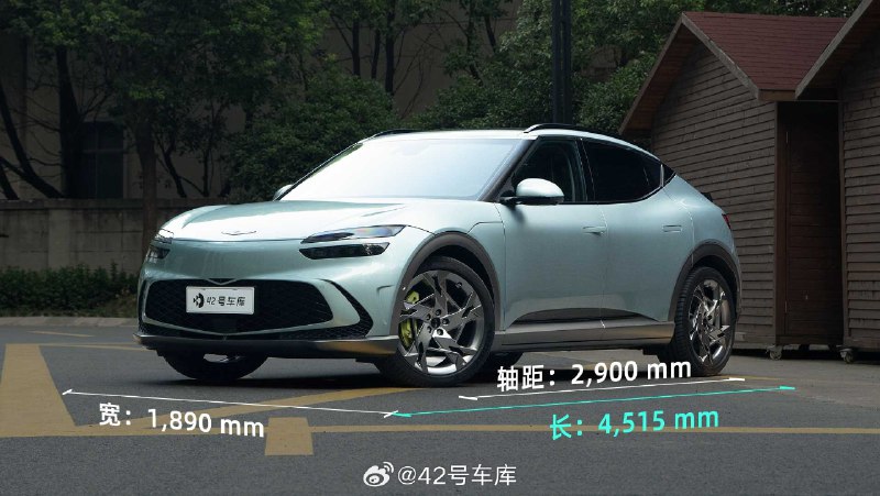 你停完车之后，会再回头看几眼自己的车吗？配图
