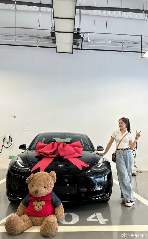 恭喜提车❤欢迎加入特斯拉[打call]~配图