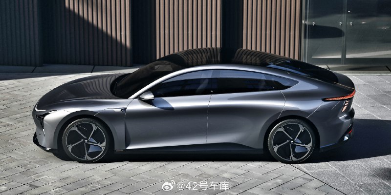 内部代号「Venus」的极越第二款车型将于明年上市。配图