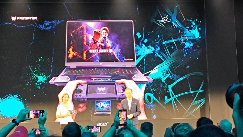 acer 刚刚发布了掠夺者 Dualplay 游戏本，它最大的卖点是可以直接把触摸板抠下来当做一个手柄来玩，真是个神奇的想法[二哈]德国·柏林常岩CY的微博视频配图
