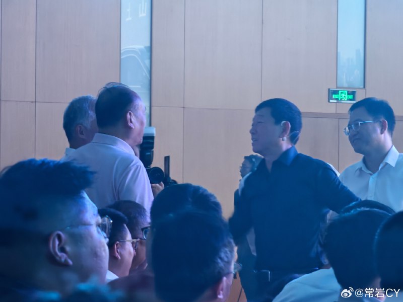 今晚长城的发布会@魏建军 亲自上阵，又一位大佬要展示自己的控场能力了。配图