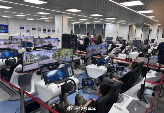 #萝卜快跑回应网约车罢工横停马路##官方回应萝卜快跑被指低价扰乱市场##百度副总裁称萝卜快跑不是为了抢生意##萝卜快跑回应禁止孕妇婴儿乘车#配图