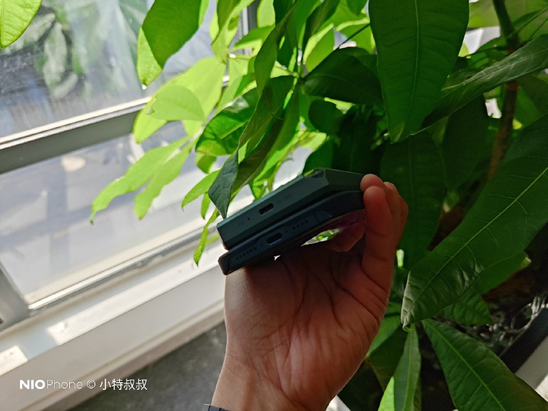 昨天又刷到个 10000mah 的充电宝！配图