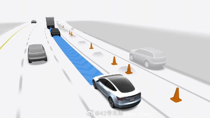 马斯克确认已经向员工推送基于端到端的 FSD V12 了，更新版本号为 2023.38.10。配图