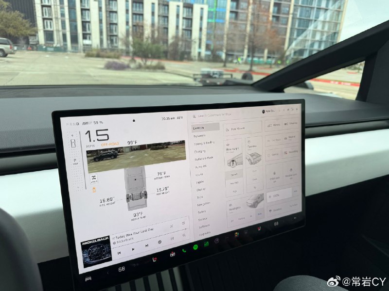 当开启越野模式之后，Cybertruck的车速表会显示的更加惊喜，具体到小数点之后。配图