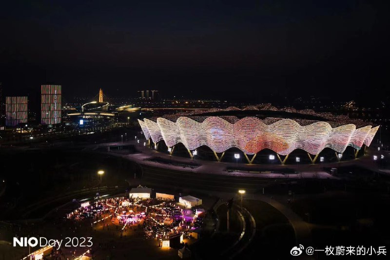 “今年是千站万桩，明年是千站两万桩”，强度还是要加的！[doge]配图