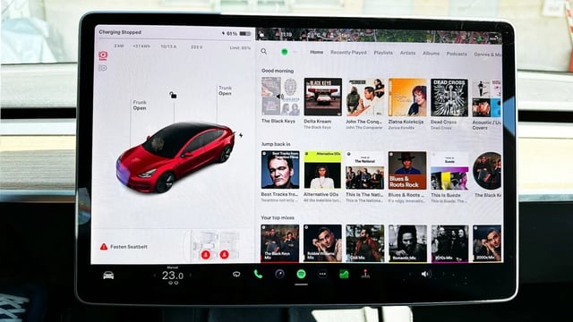Spotify's Exciting Update for Tesla Cars | Updated by Spotify, Audiobooks and other features are available on the Tesla app.配图