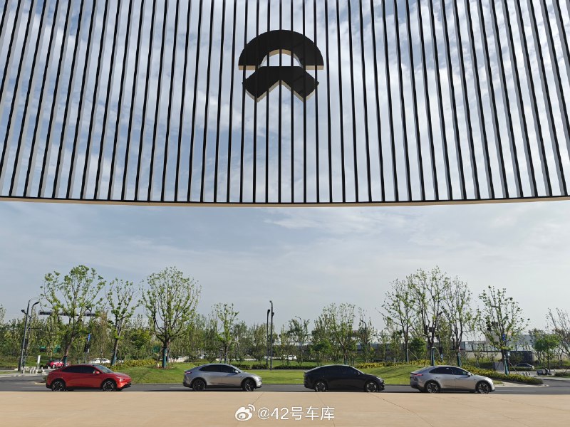 乐道 APP 里看到的乐道 L60 最新照片。配图