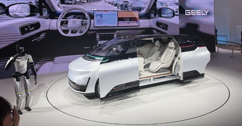Electrek 编辑实地观察:2026 北京车展电动车密度远超美国市场配图