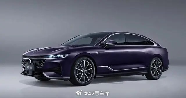 岚图追光 PHEV 官图发布，纯电续航达 262 km。配图