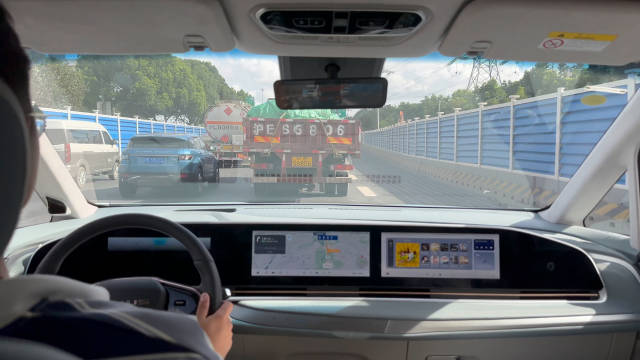上汽大通 MAXUS 大家 MIFA9 的高速 NGP 一镜到底来了配图