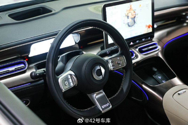 今天，smart 宣布陆续推送全新 smart OS 1.4.0 CN 版本。配图