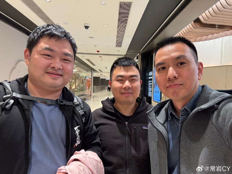 大学最影响我谈恋爱的胖子居然过了十几年没有任何变化，真是驻颜有术[doge][doge][doge]配图