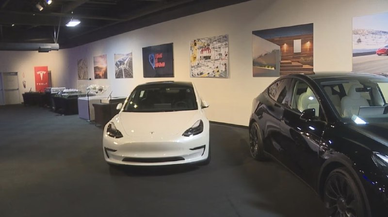 NEWS: The National Automobile Museum in Reno Nevada has unveiled a @Tesla exhibit.配图